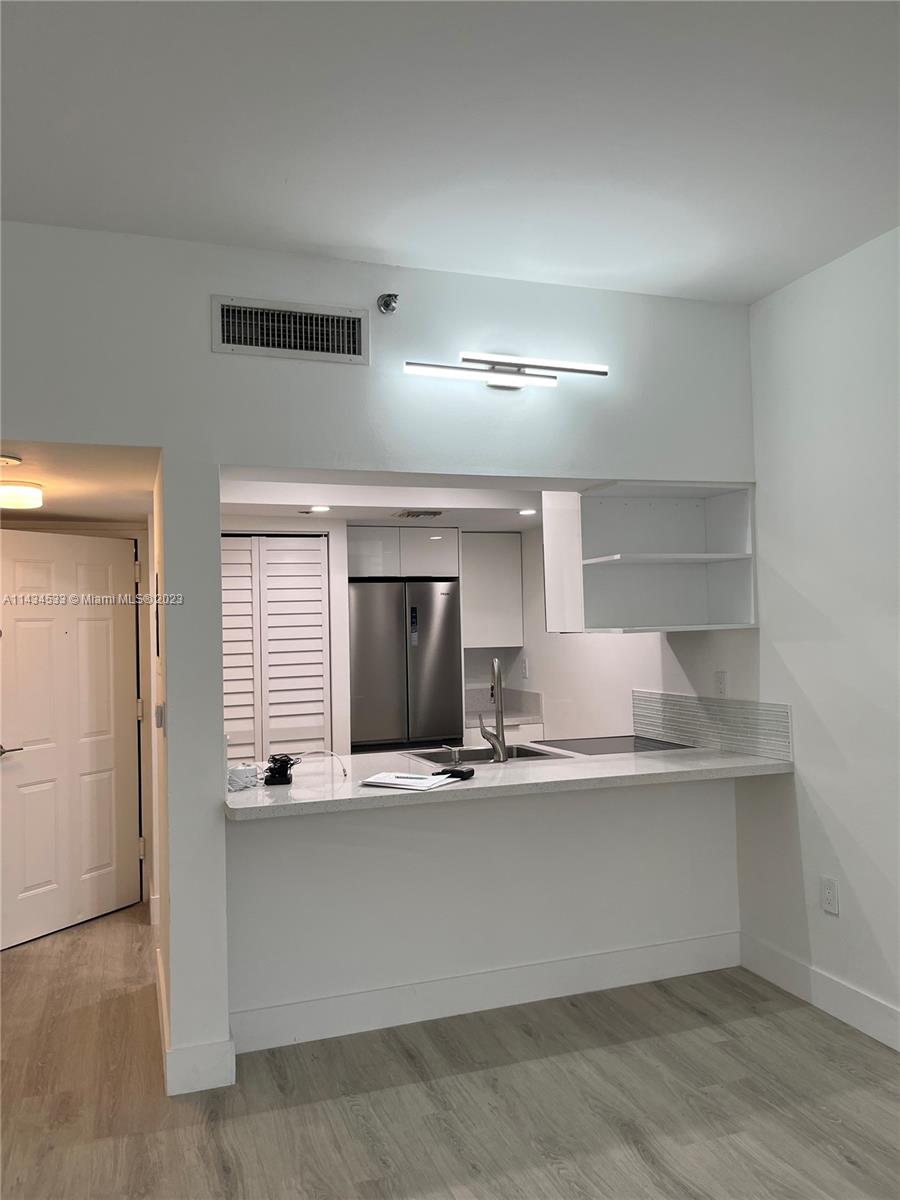 BRICKELL KEY II CONDO - Residential Lease