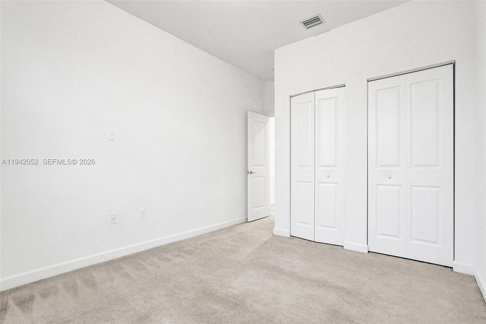 WYNDHAM LAKES PLAZA - Residential