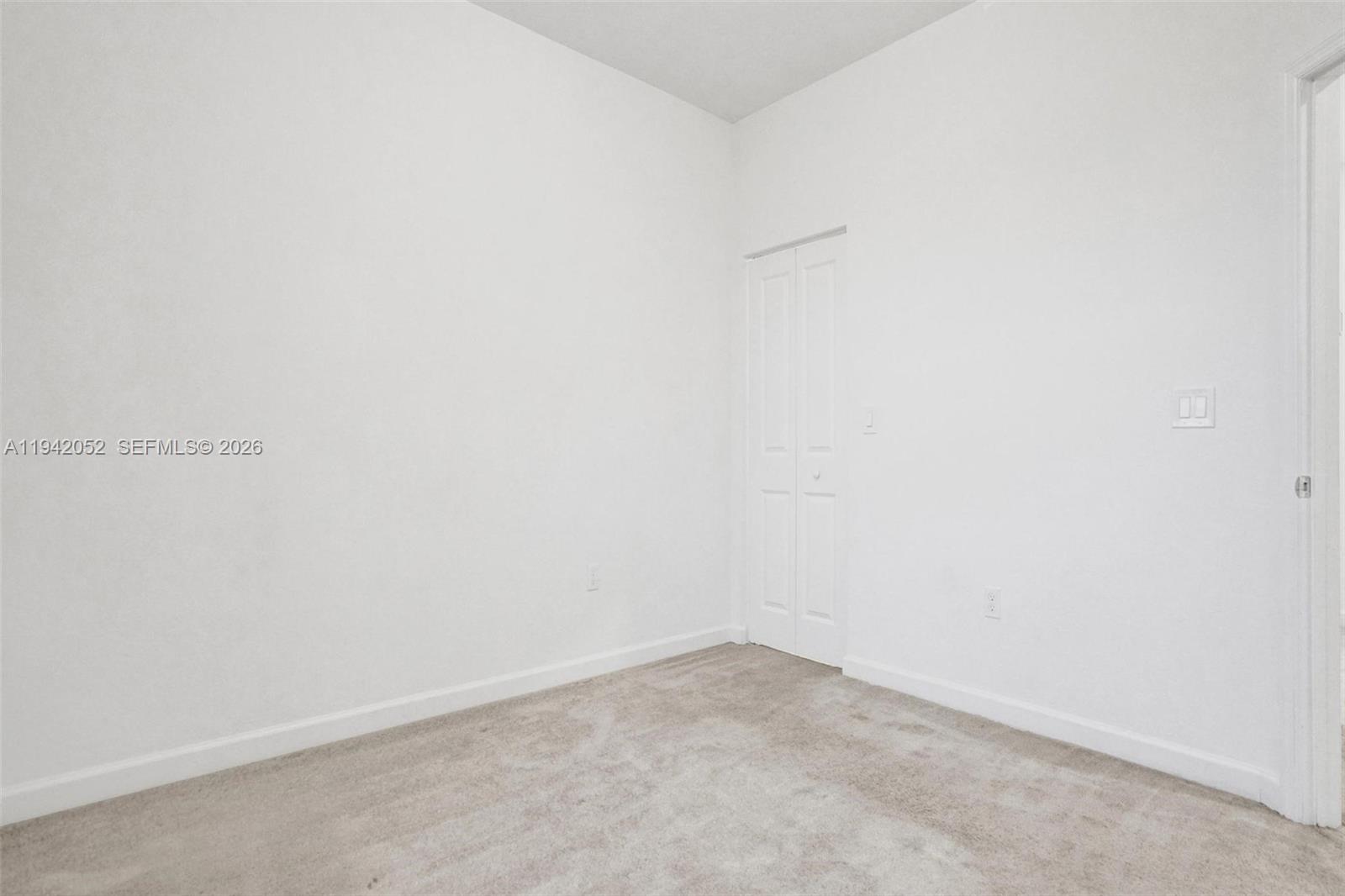 WYNDHAM LAKES PLAZA - Residential