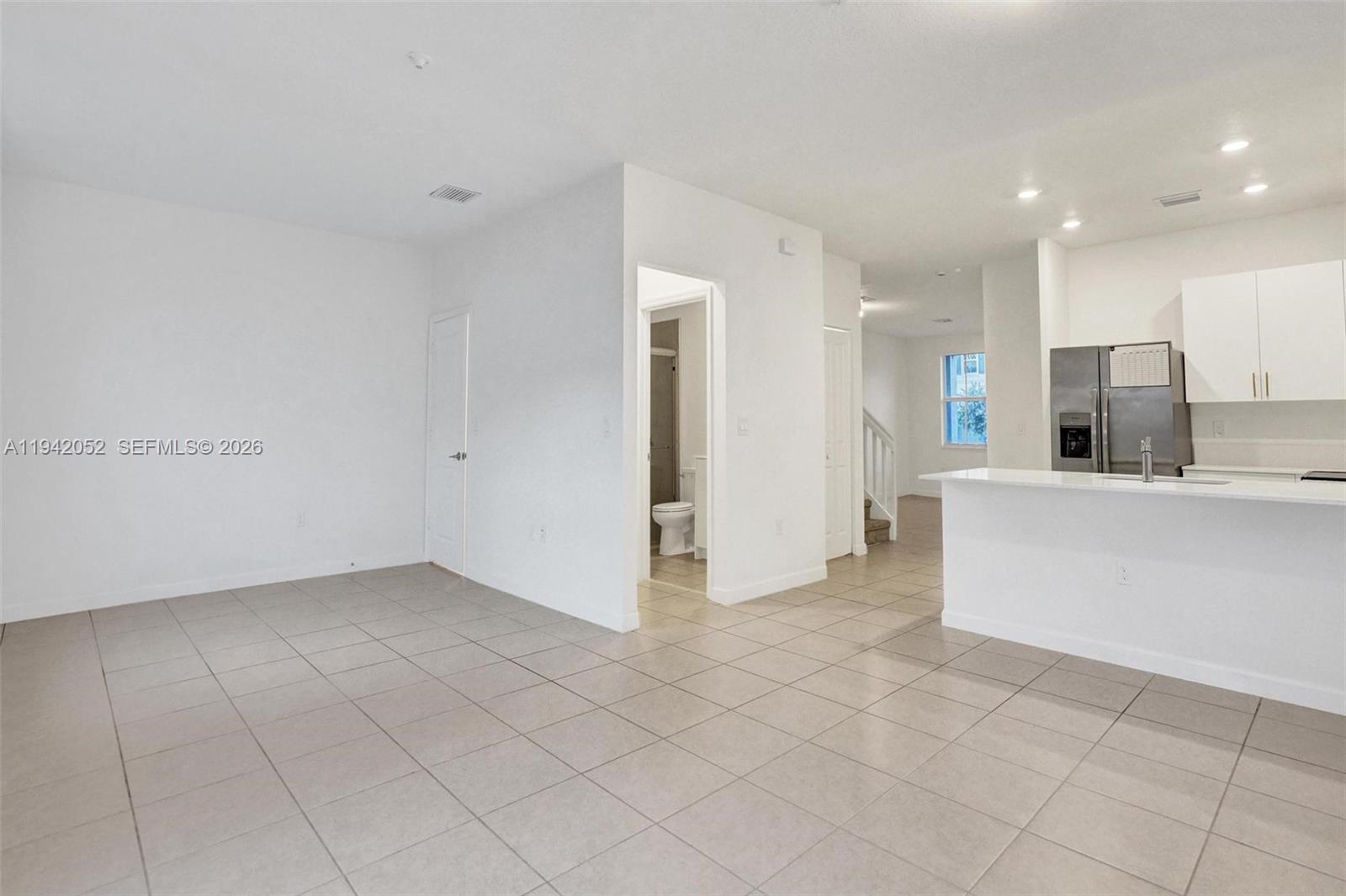WYNDHAM LAKES PLAZA - Residential