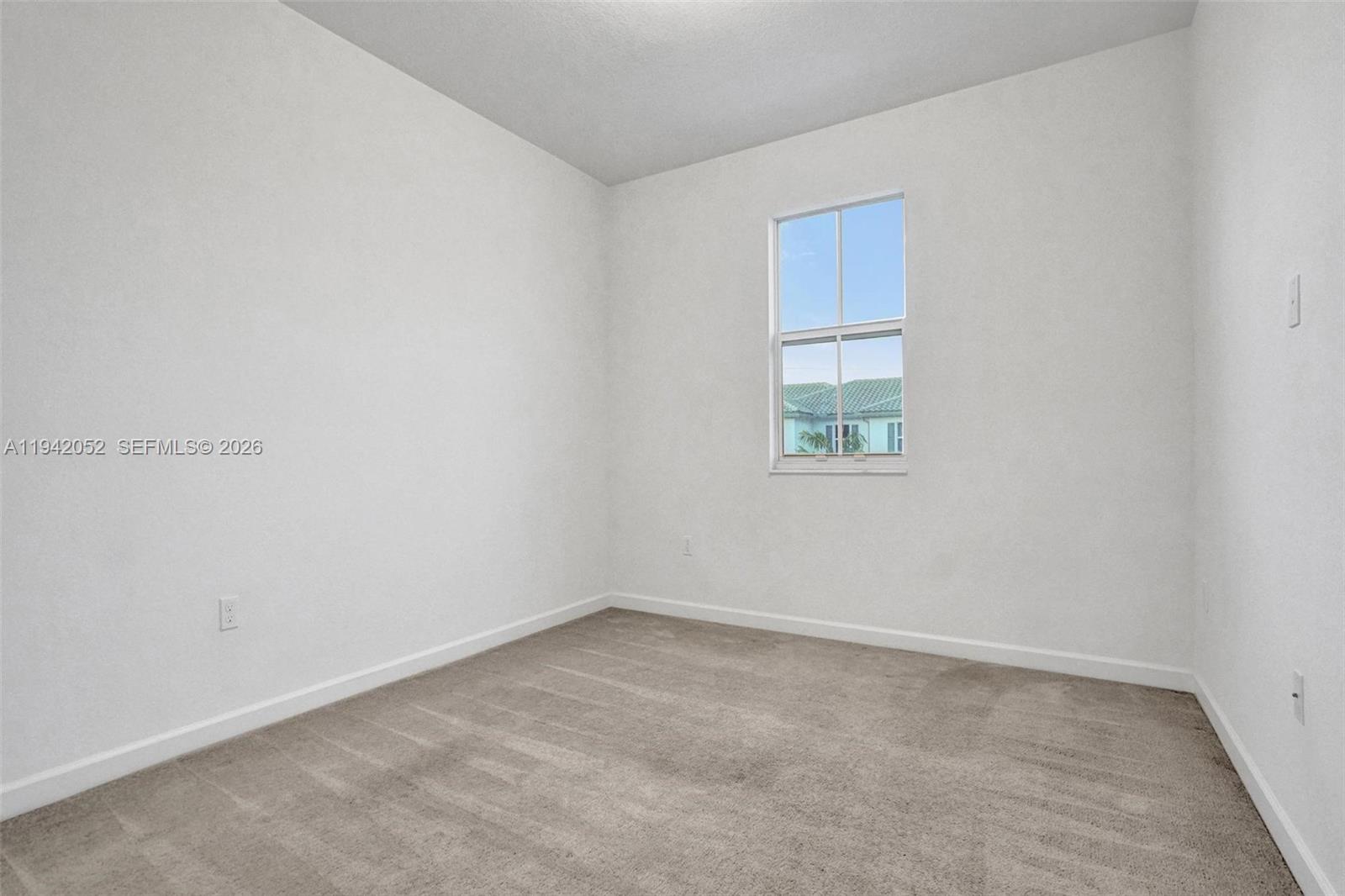 WYNDHAM LAKES PLAZA - Residential