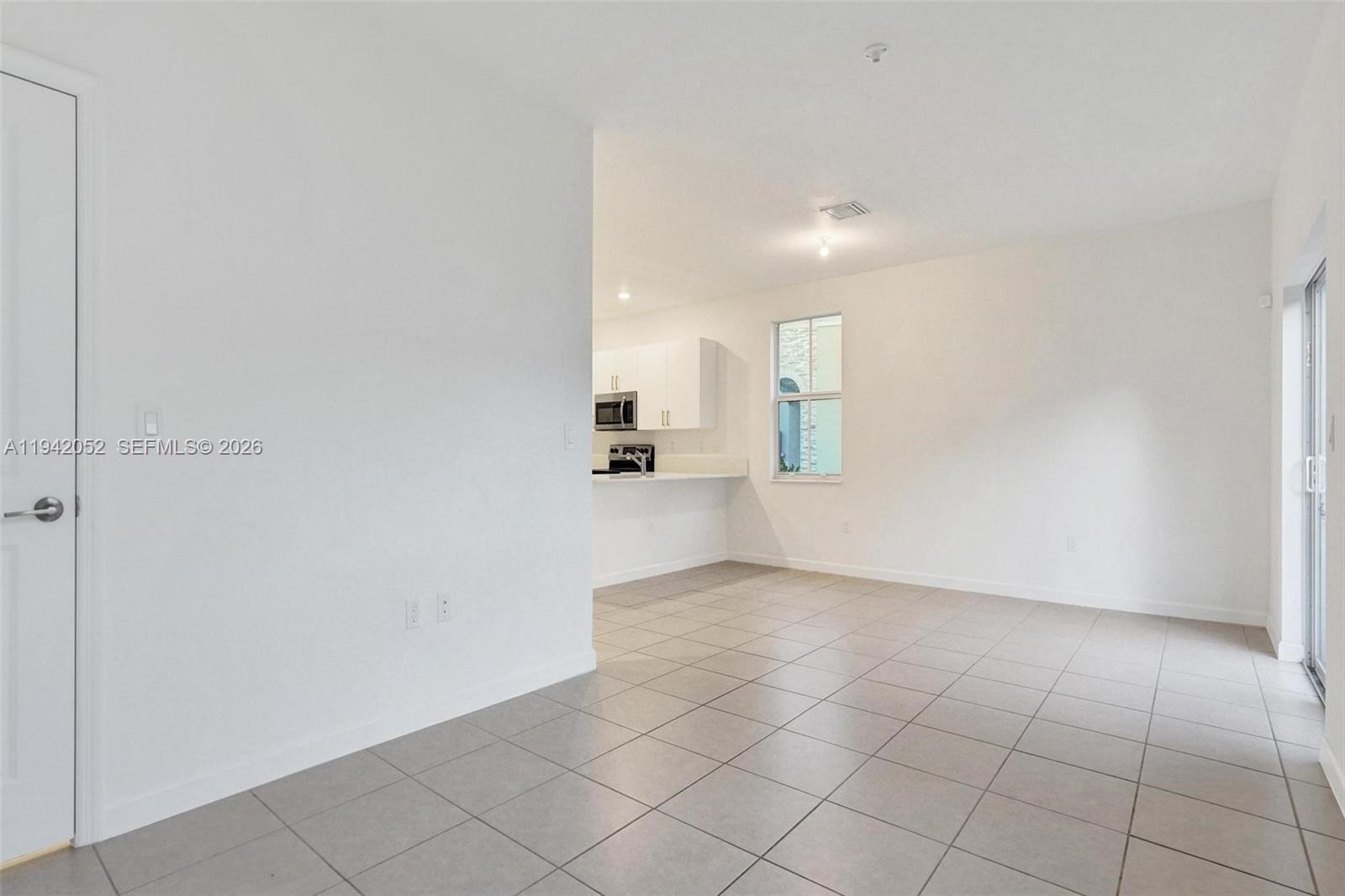 WYNDHAM LAKES PLAZA - Residential