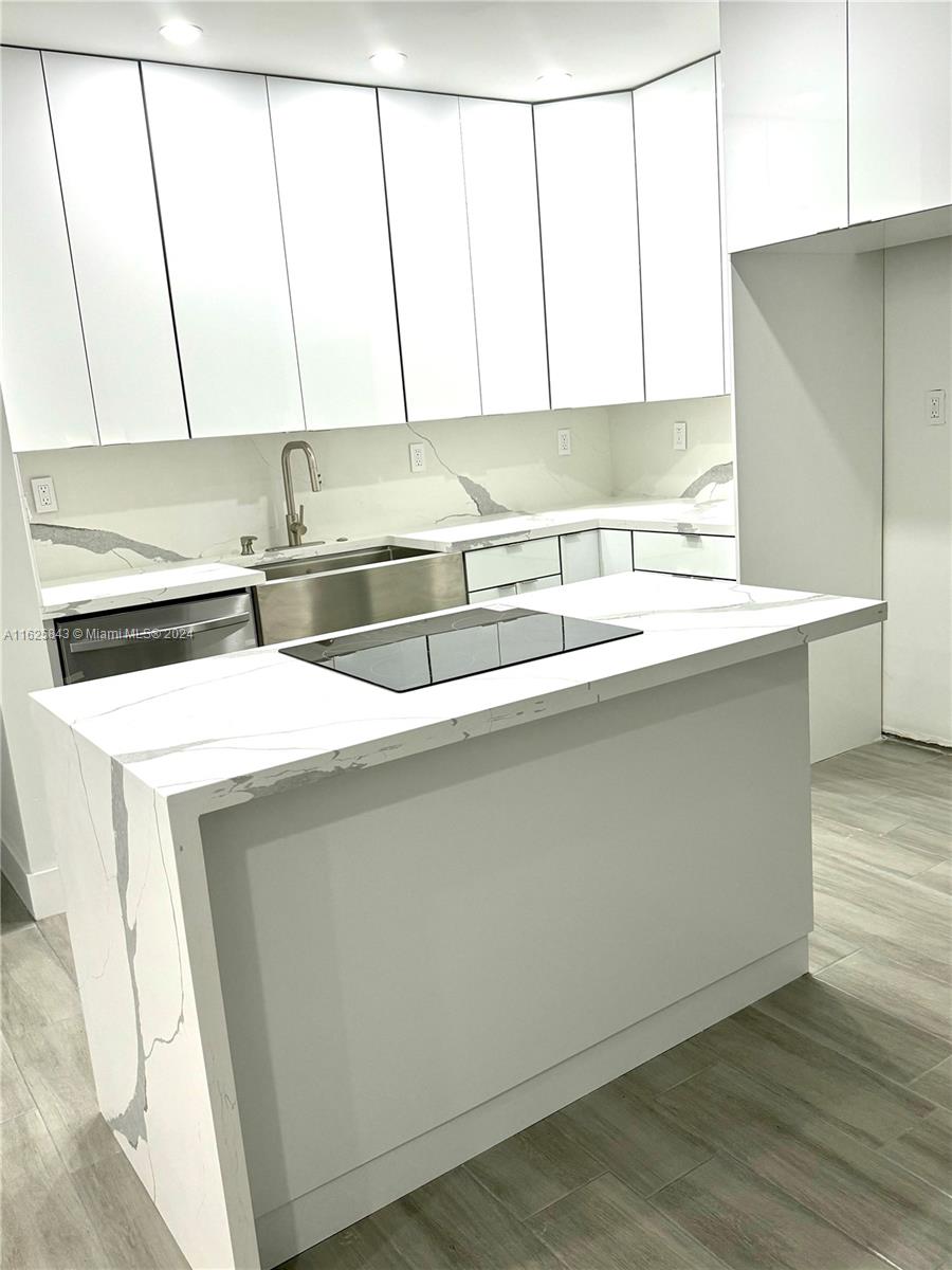 BIRD ROAD TERRACE - Residential