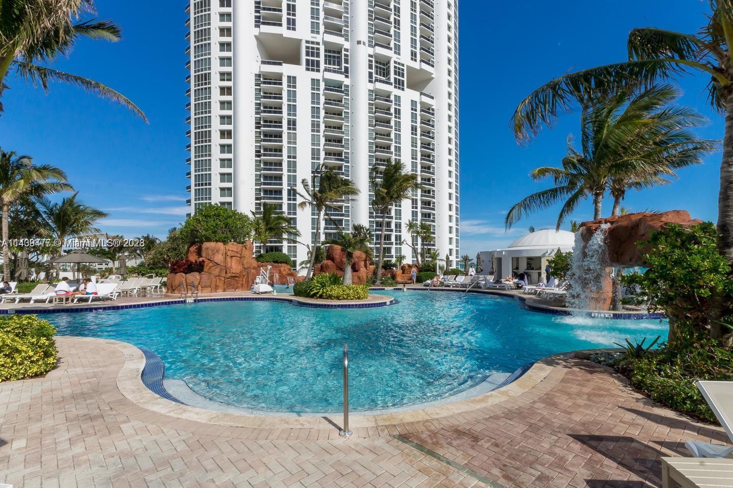 TRUMP INTERNATIONAL SONES - Residential