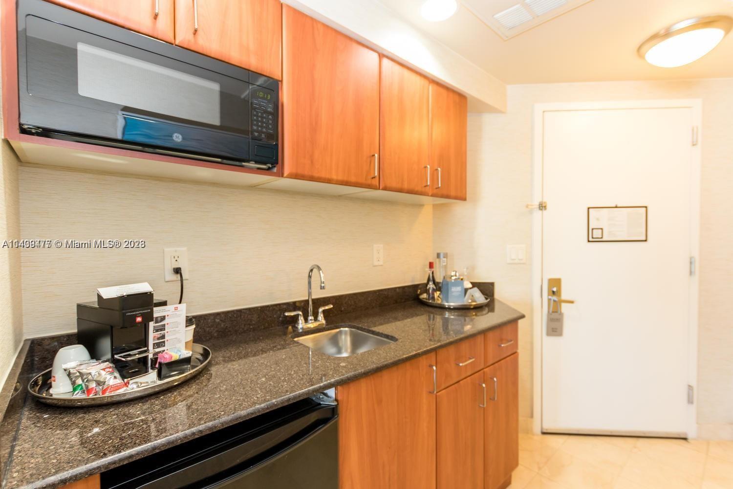 TRUMP INTERNATIONAL SONES - Residential