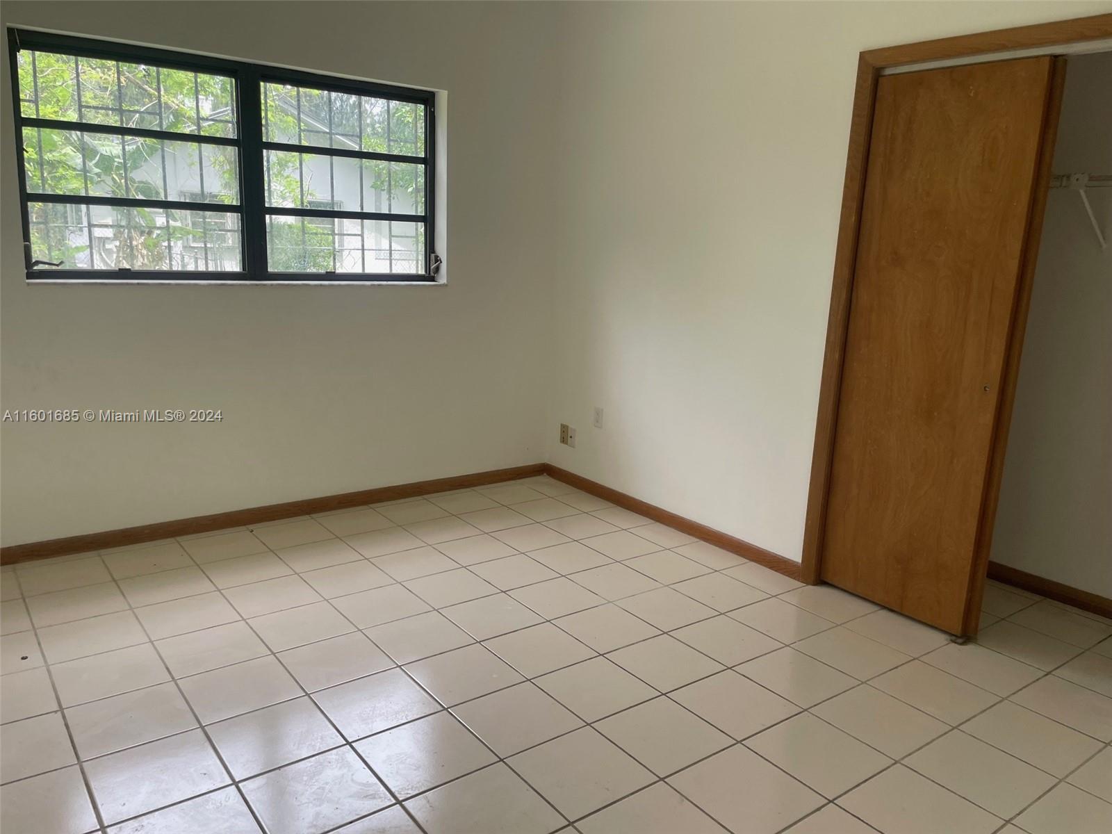 SILVER PALM CITY/REDLAND - Residential