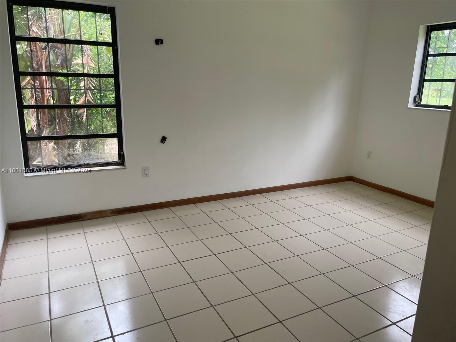 SILVER PALM CITY/REDLAND - Residential
