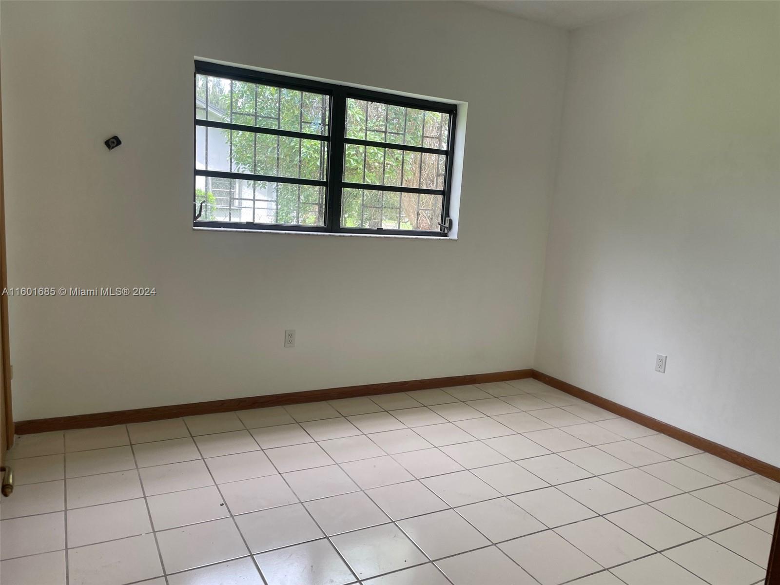 SILVER PALM CITY/REDLAND - Residential
