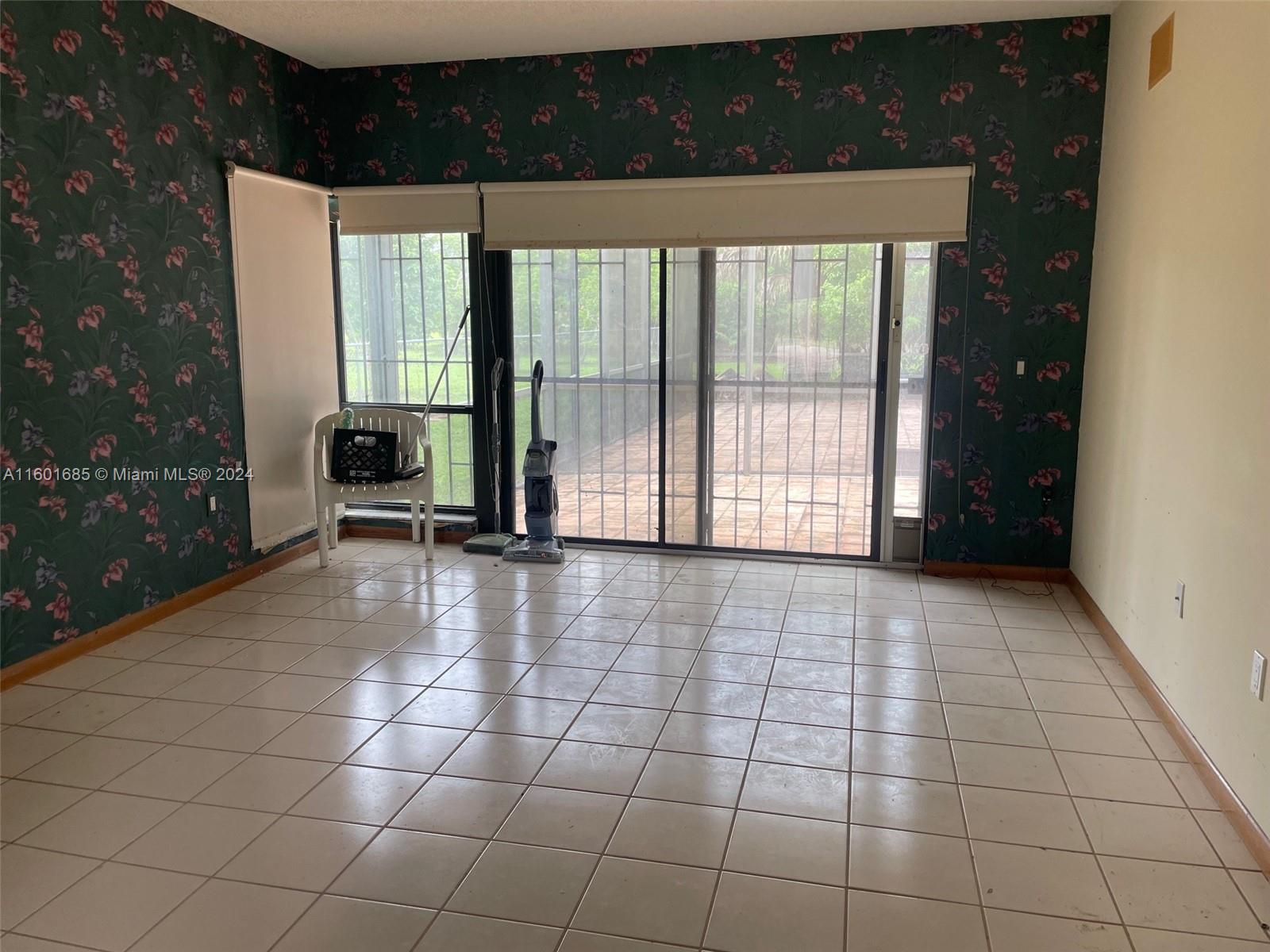 SILVER PALM CITY/REDLAND - Residential