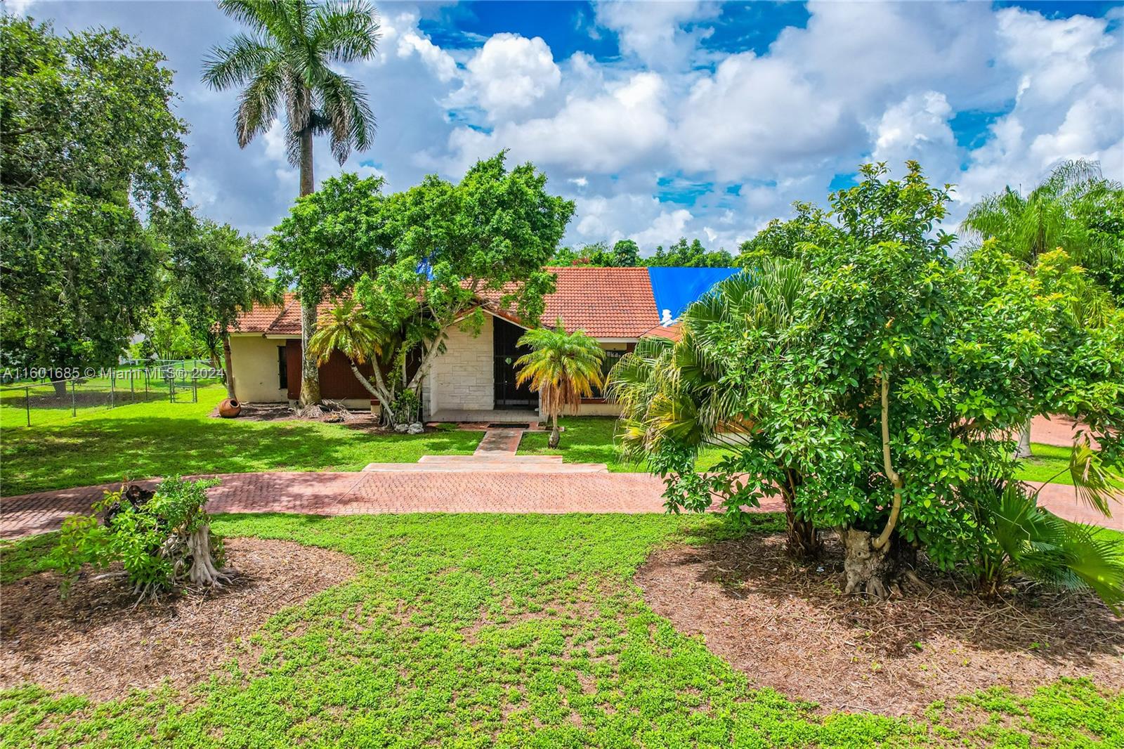 SILVER PALM CITY/REDLAND - Residential