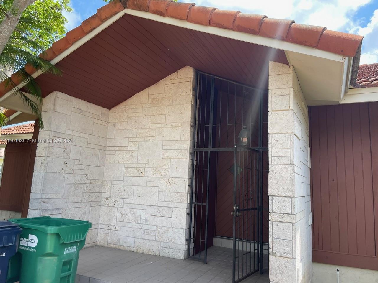 SILVER PALM CITY/REDLAND - Residential