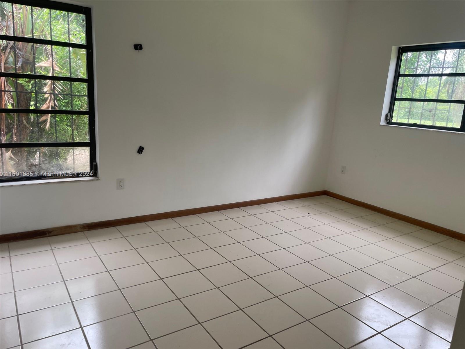 SILVER PALM CITY/REDLAND - Residential