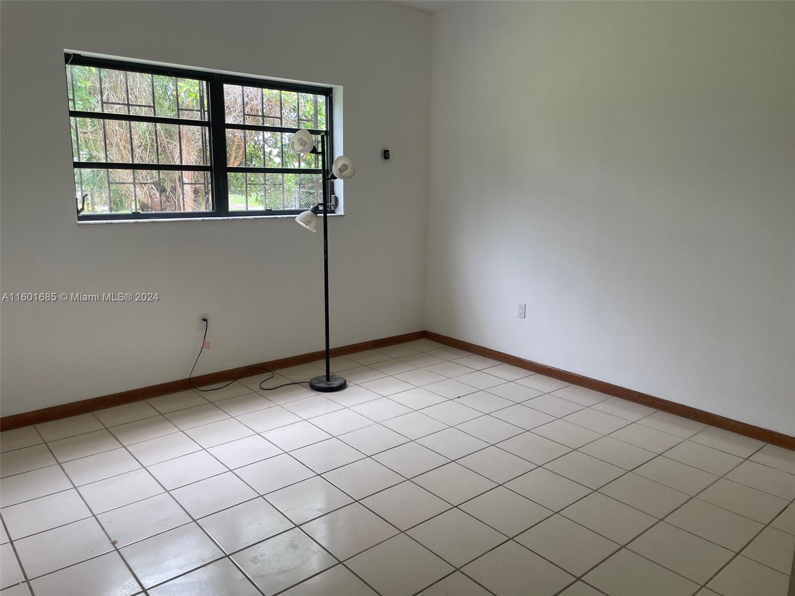 SILVER PALM CITY/REDLAND - Residential