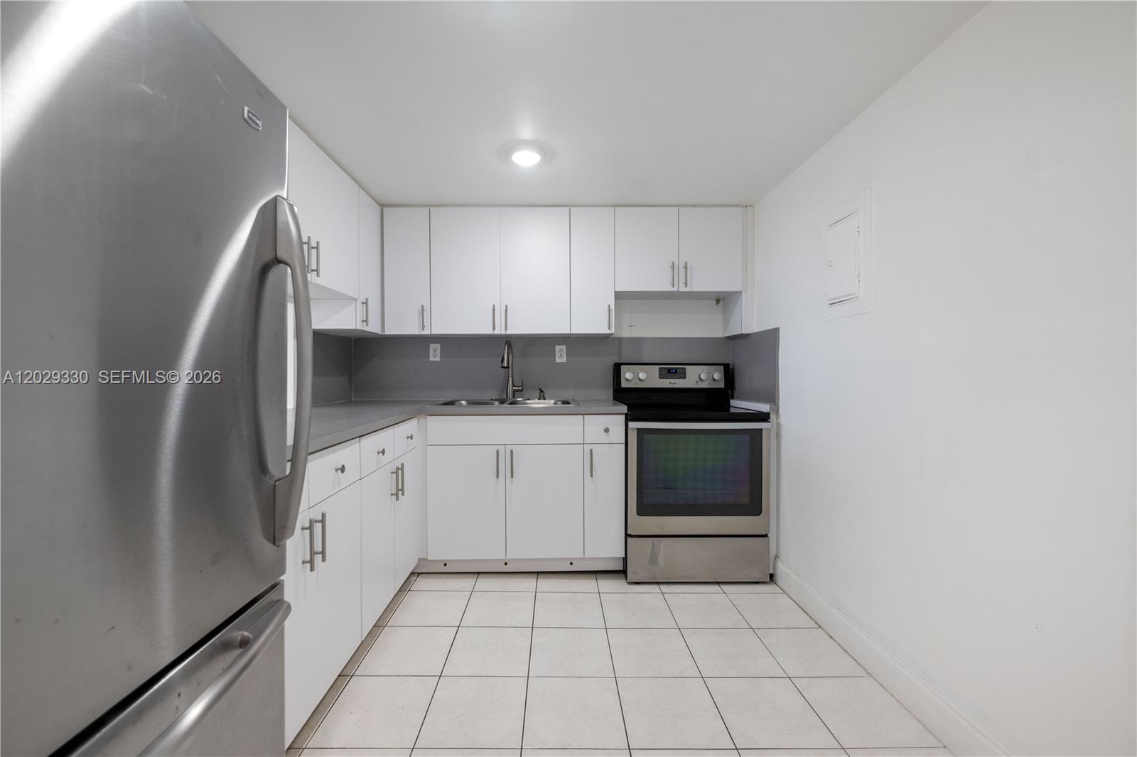 GATEWAY HOUSE CONDO - SOU - Residential Lease