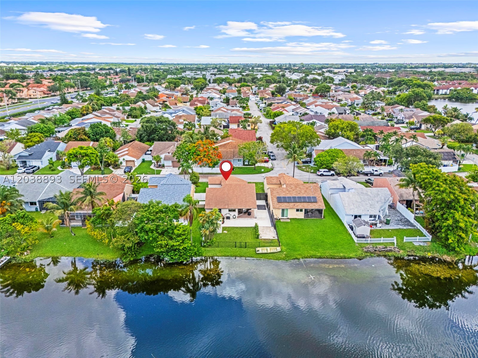 PEMBROKE LAKES SOUTH - Residential