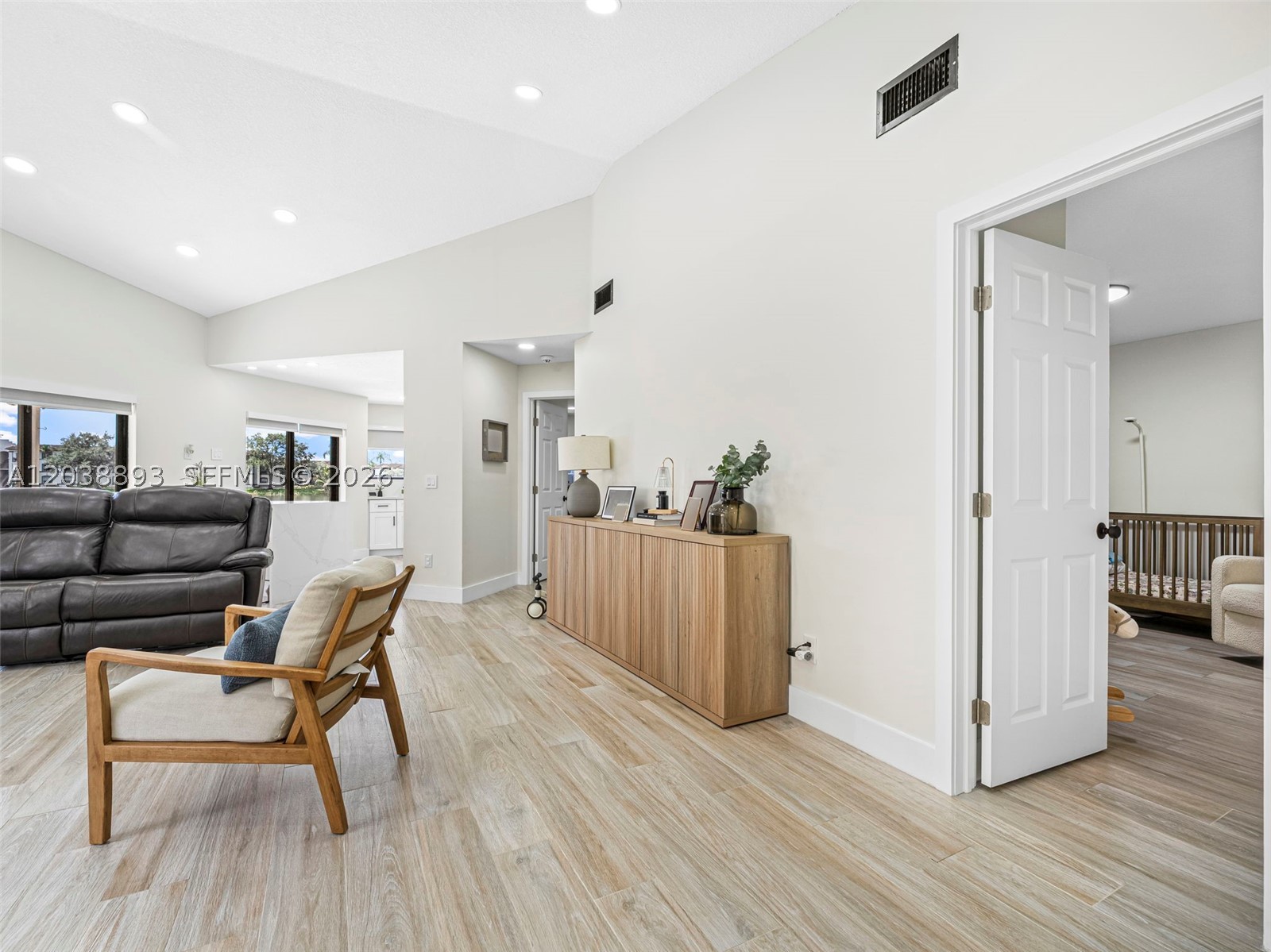 PEMBROKE LAKES SOUTH - Residential