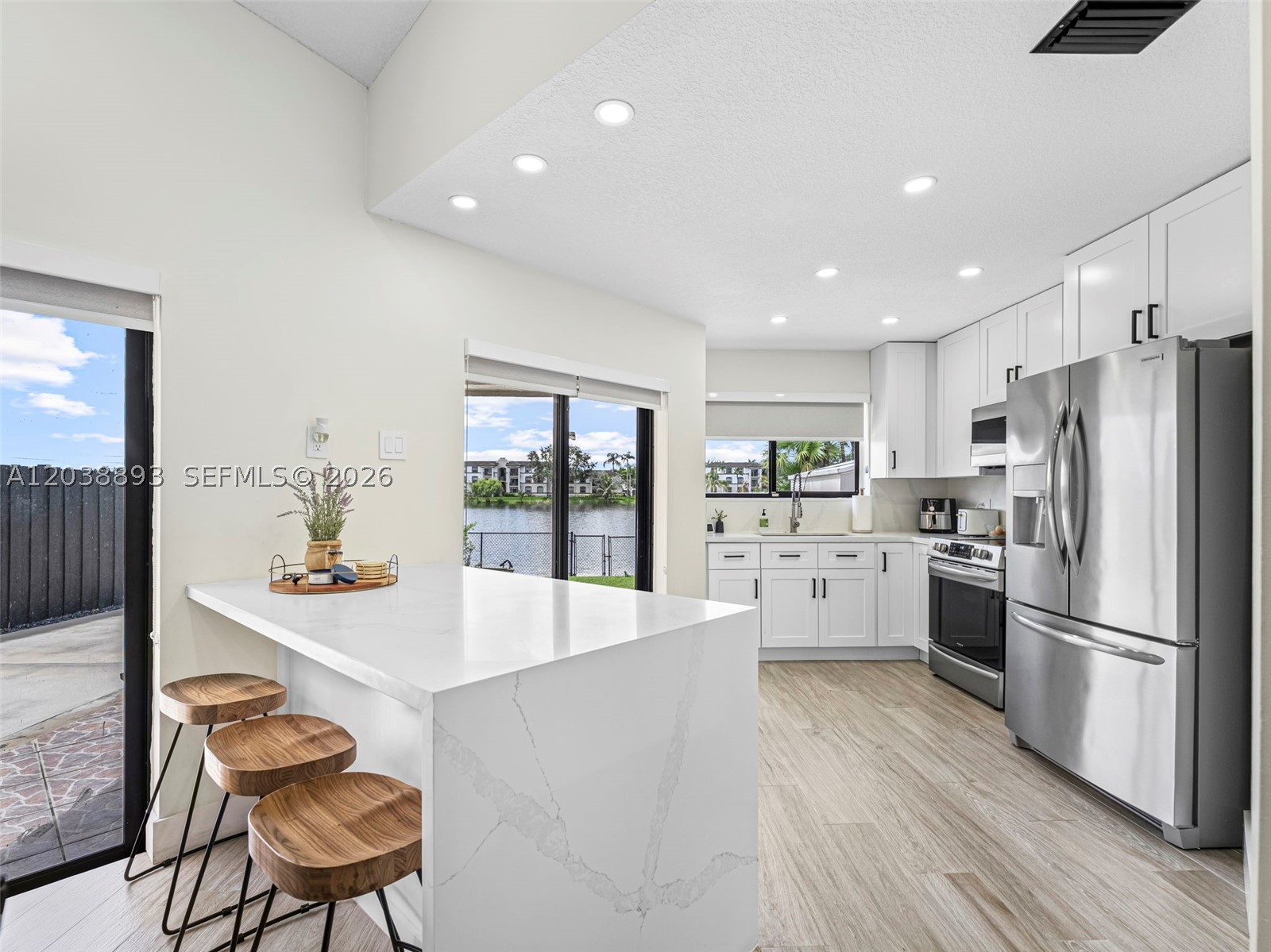 PEMBROKE LAKES SOUTH - Residential