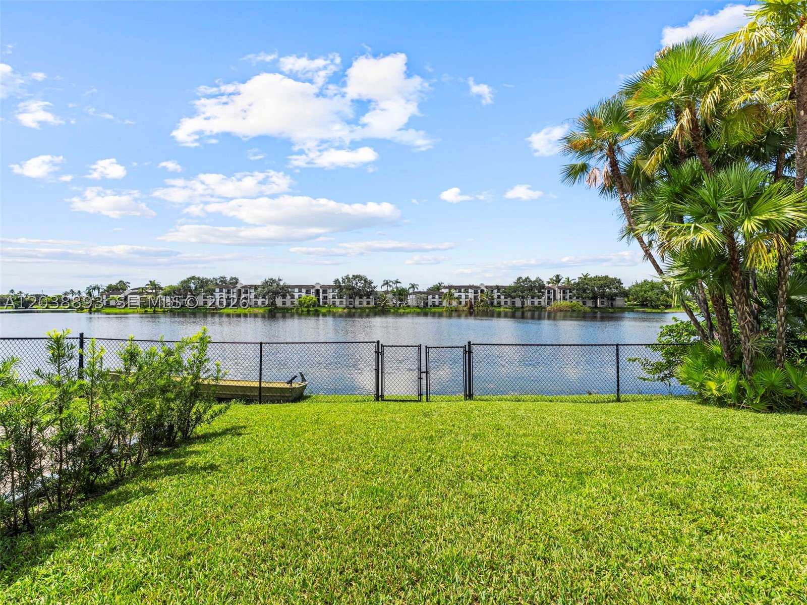PEMBROKE LAKES SOUTH - Residential