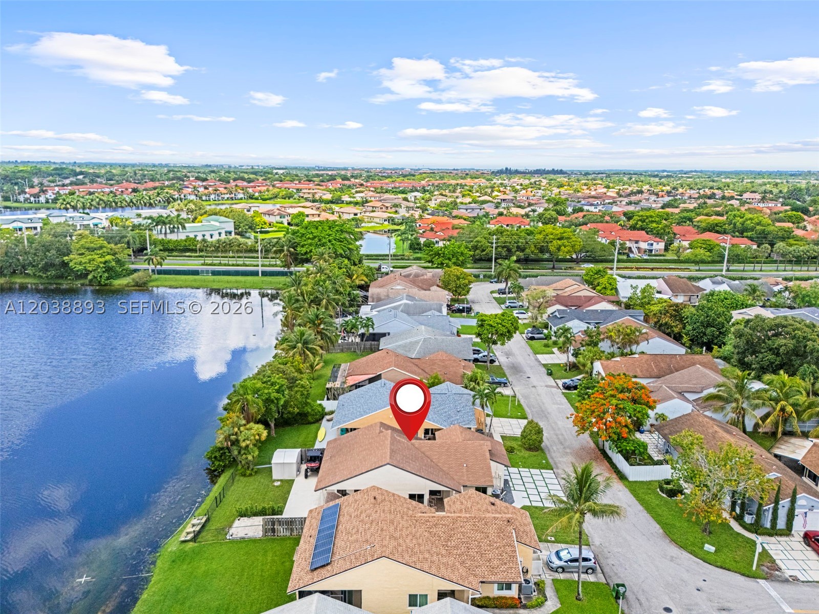PEMBROKE LAKES SOUTH - Residential