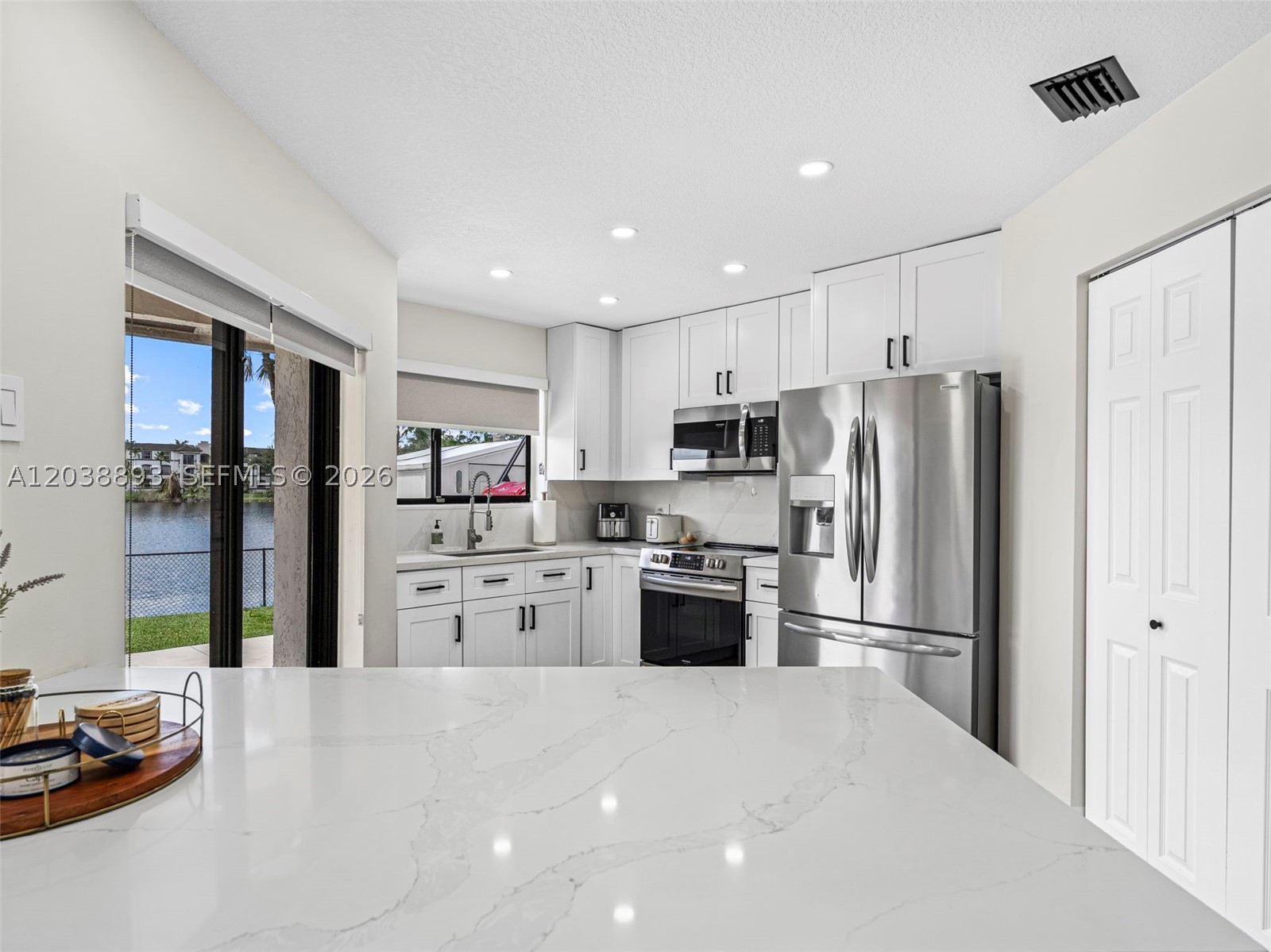 PEMBROKE LAKES SOUTH - Residential