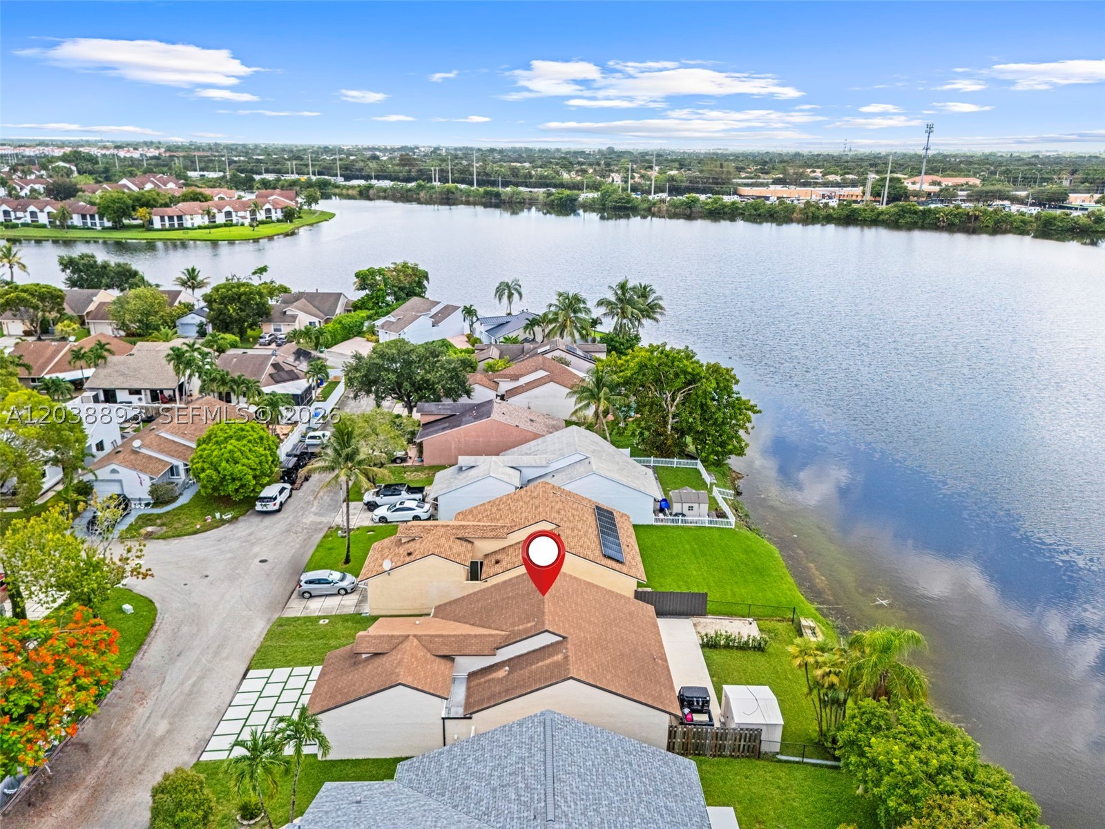 PEMBROKE LAKES SOUTH - Residential