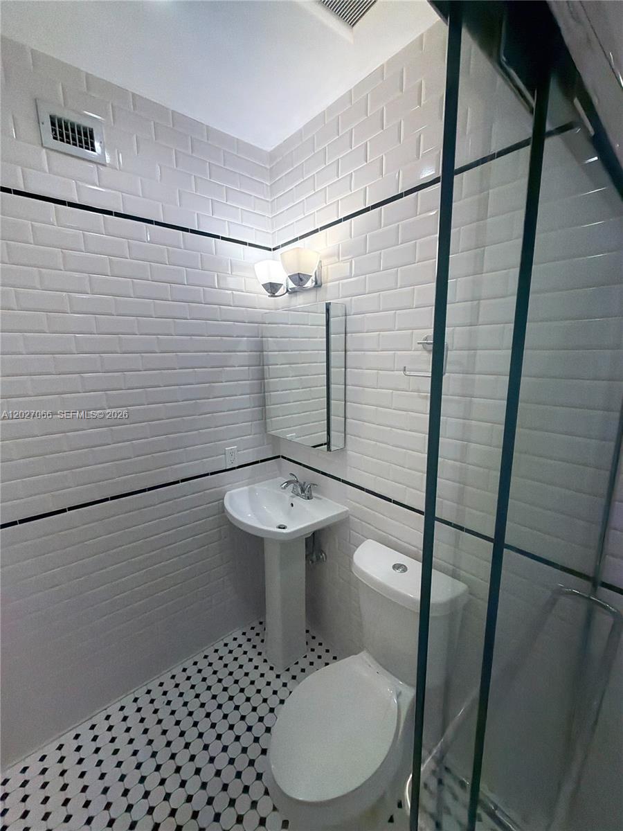 COCO GVE PK 2 AMD - Residential Lease
