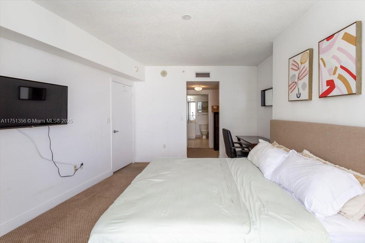 OPERA TOWER CONDO - Residential