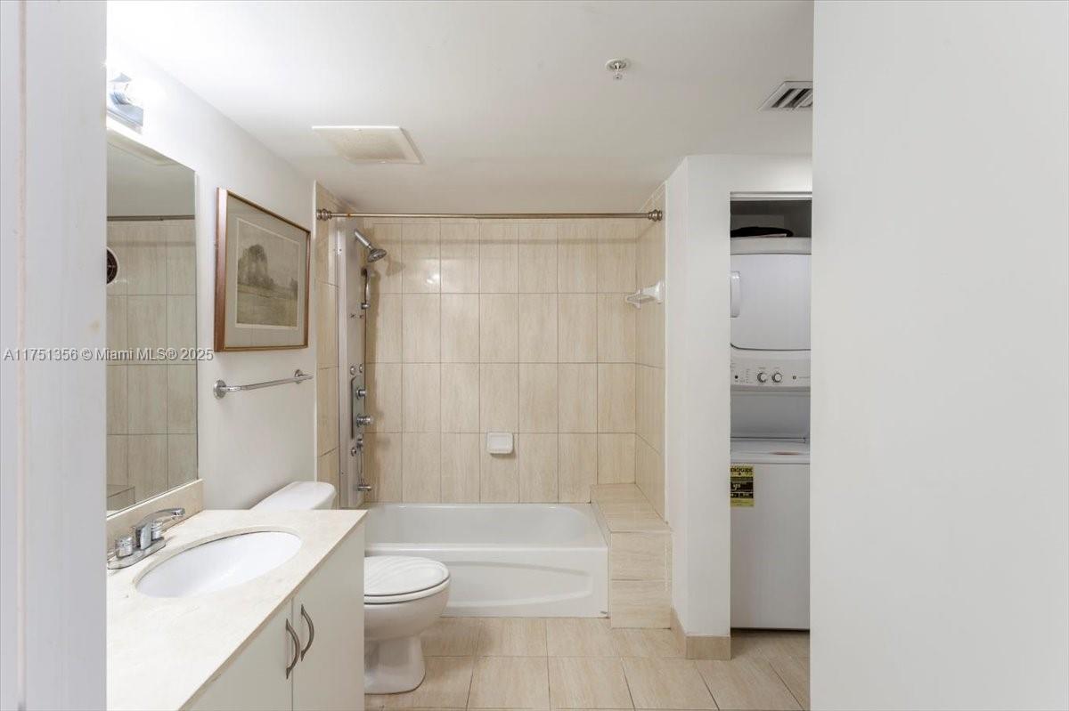 OPERA TOWER CONDO - Residential