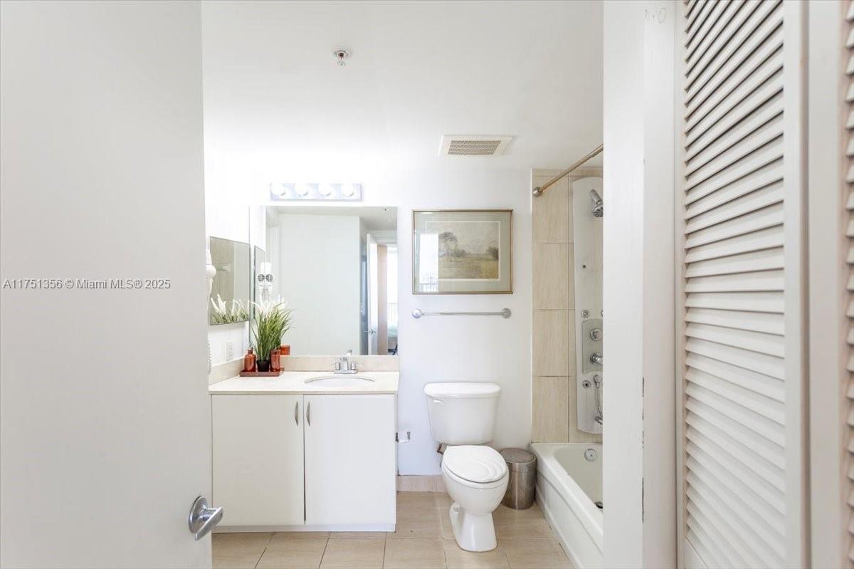 OPERA TOWER CONDO - Residential