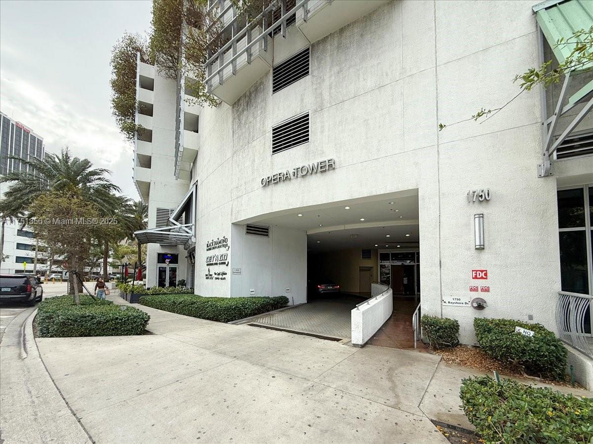 OPERA TOWER CONDO - Residential