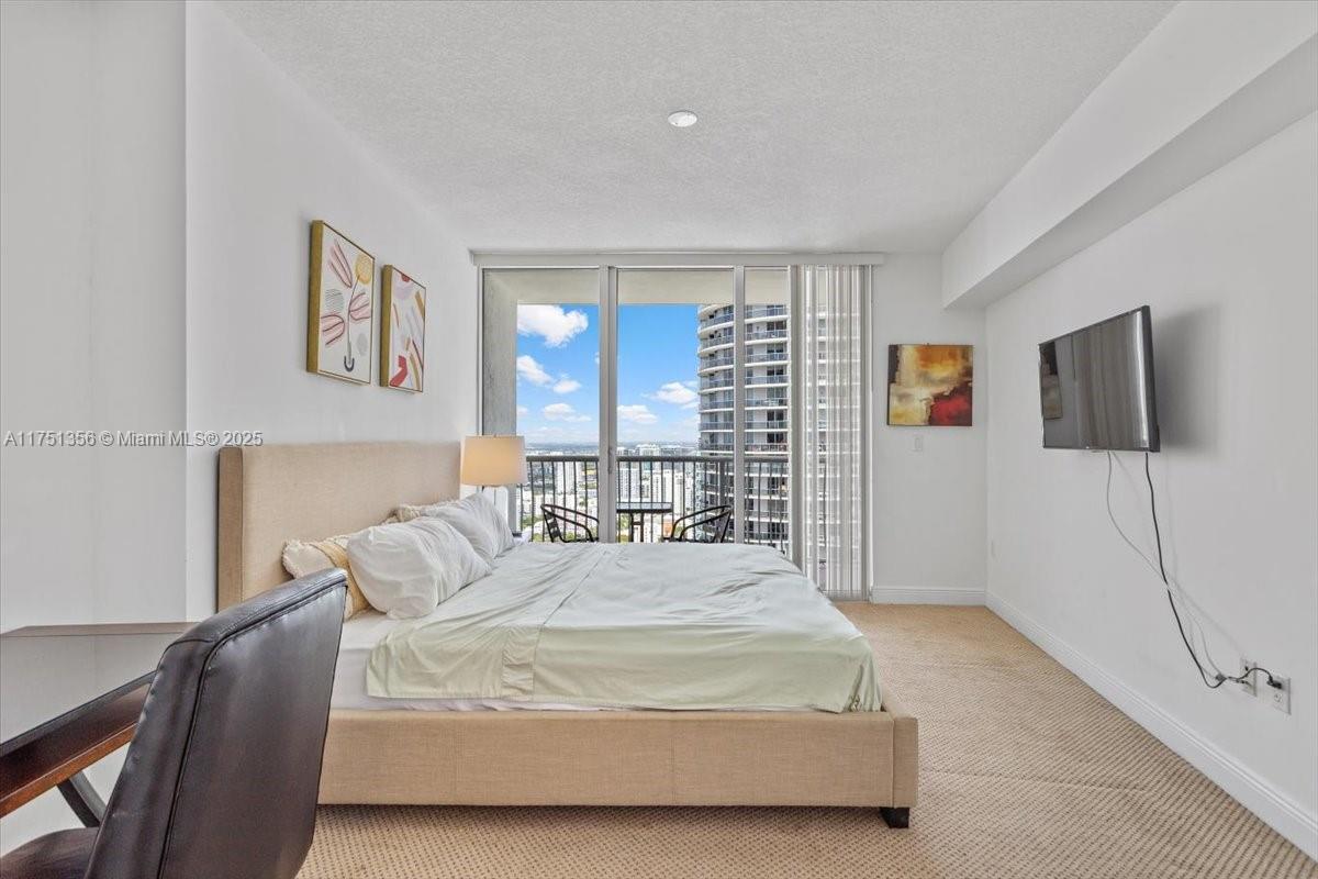 OPERA TOWER CONDO - Residential