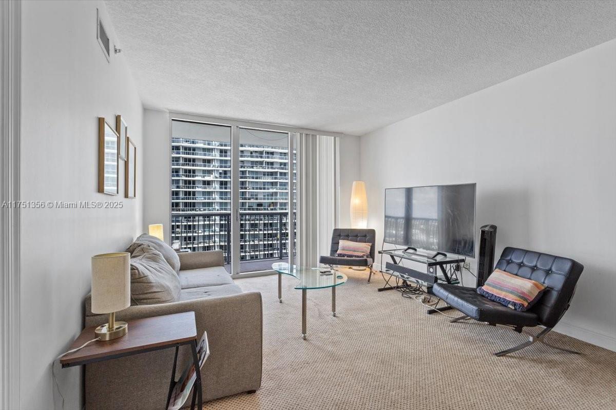 OPERA TOWER CONDO - Residential