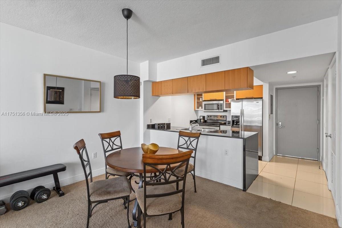 OPERA TOWER CONDO - Residential