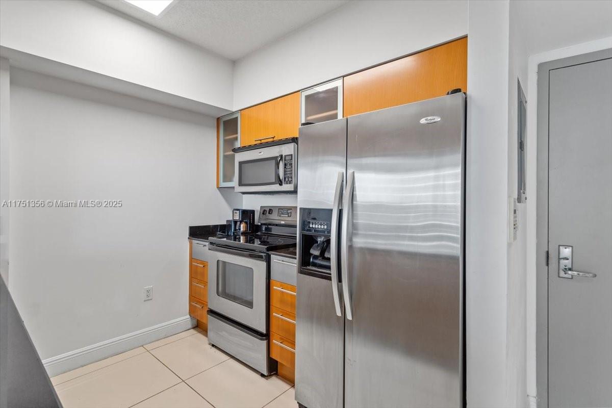 OPERA TOWER CONDO - Residential