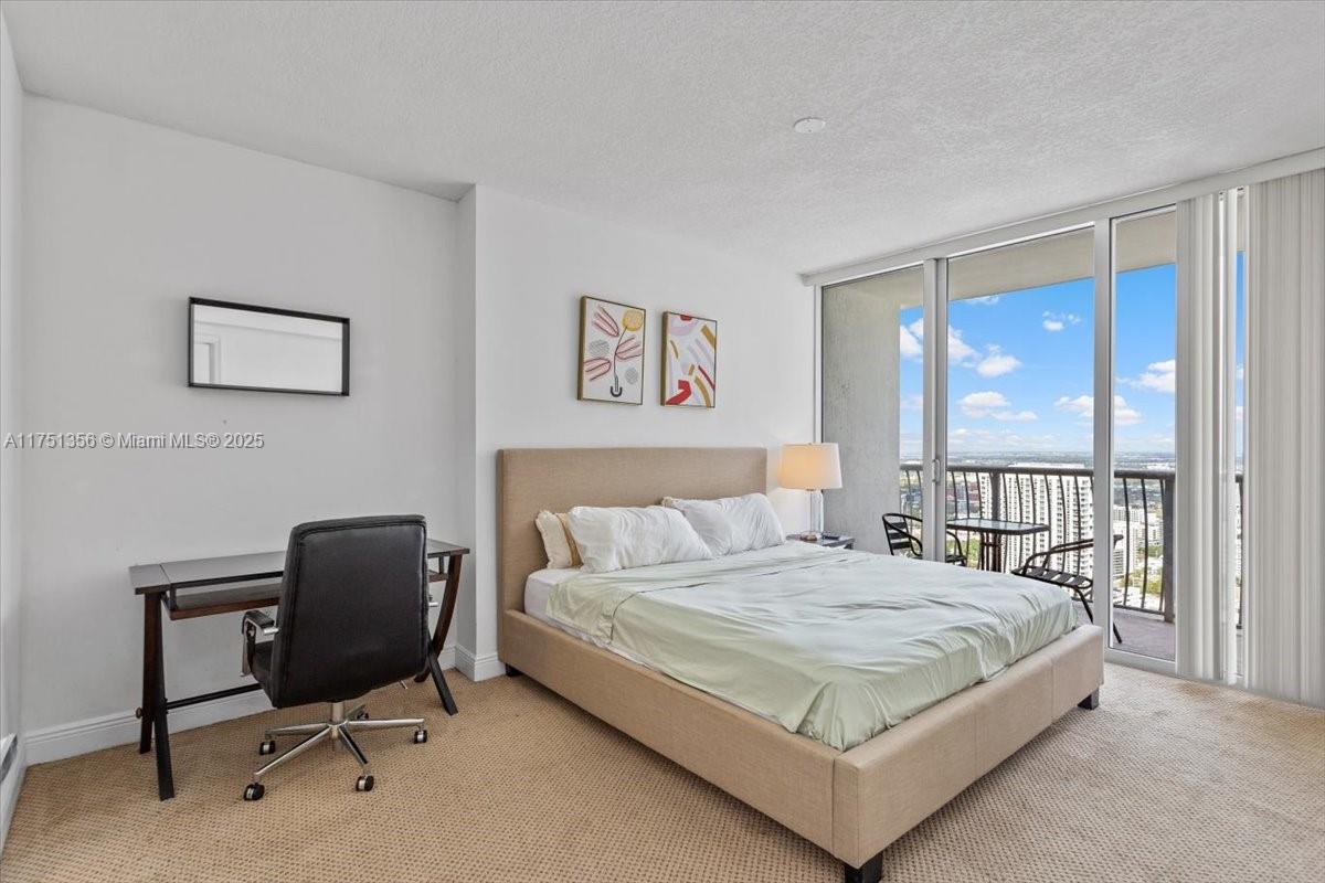 OPERA TOWER CONDO - Residential