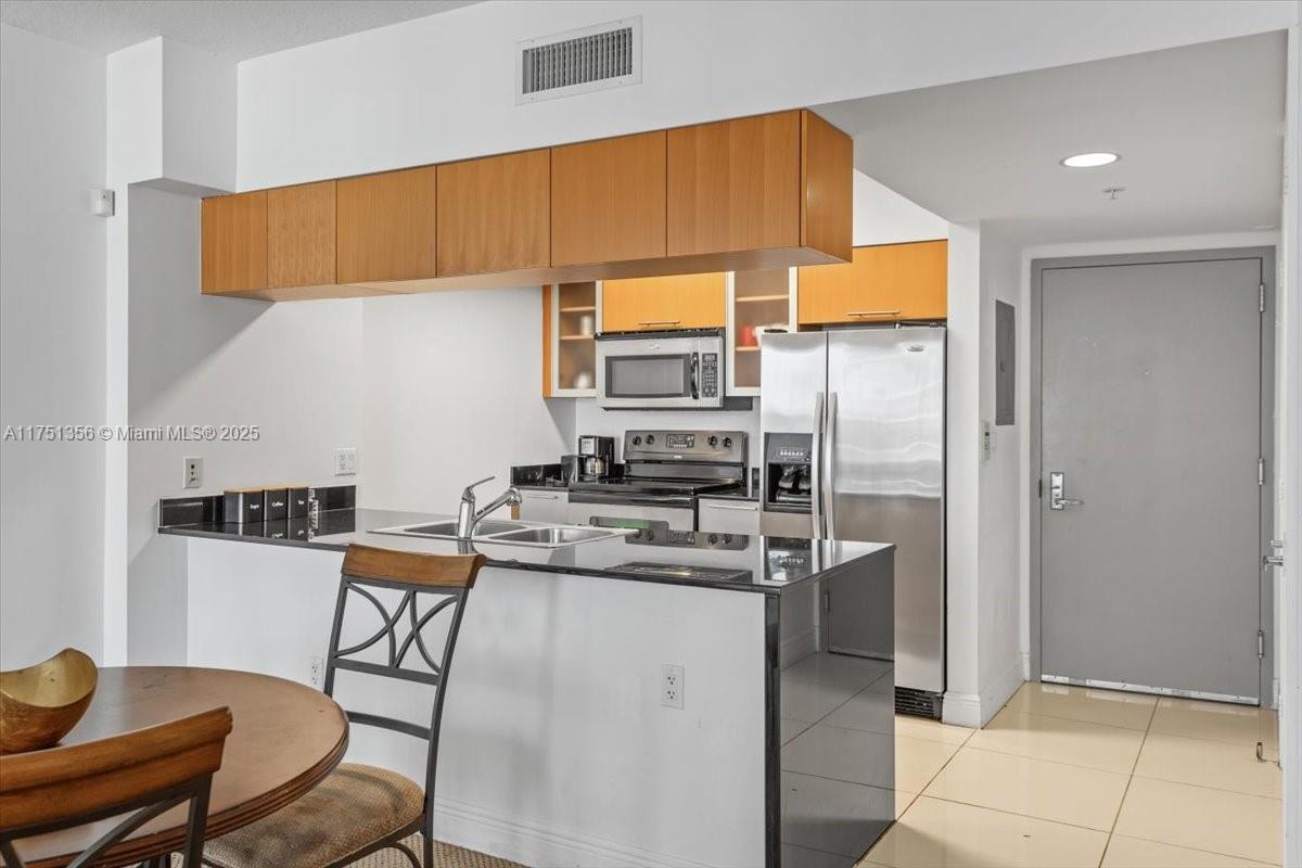 OPERA TOWER CONDO - Residential