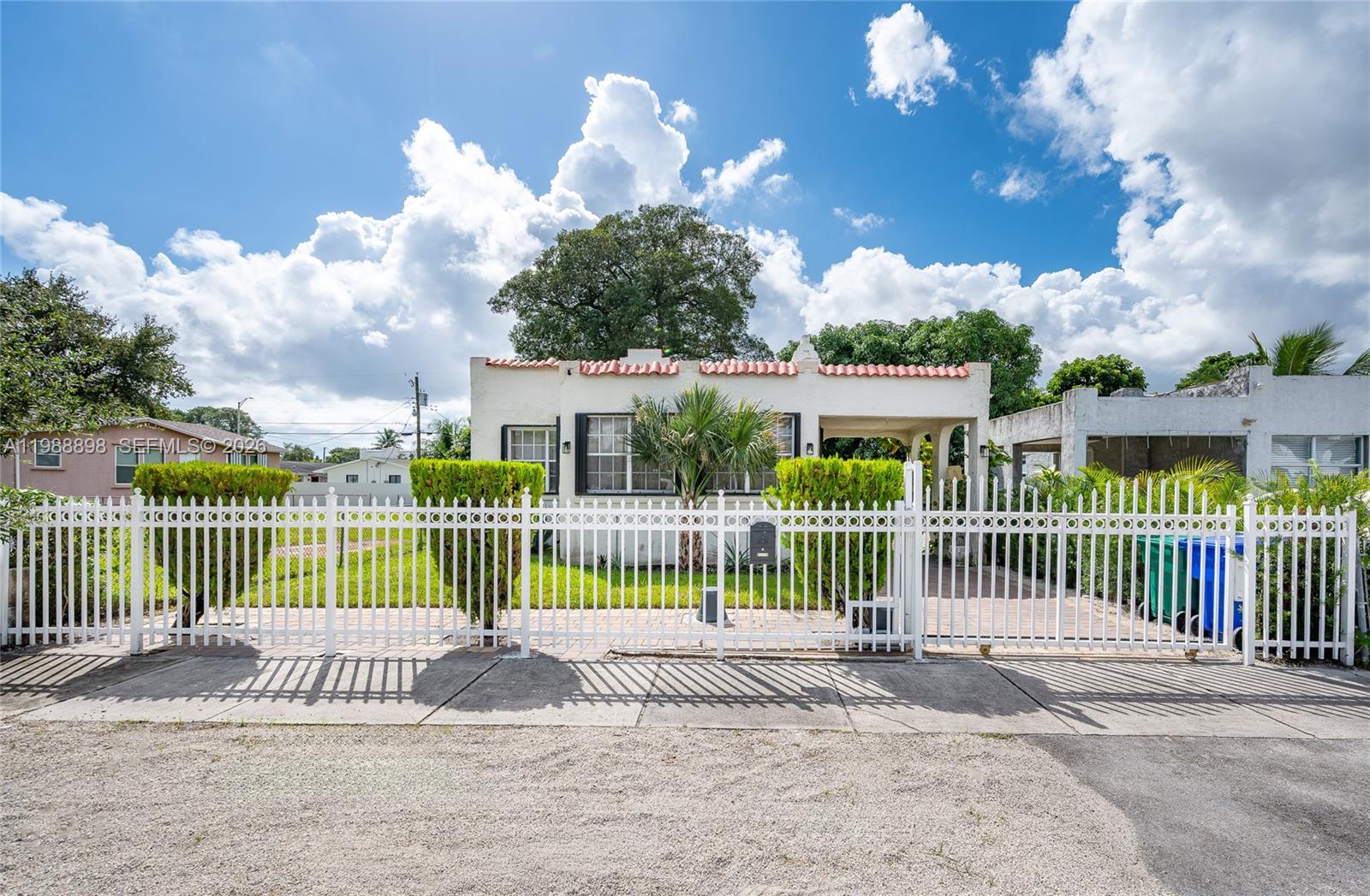 17TH AVE MANOR - Residential