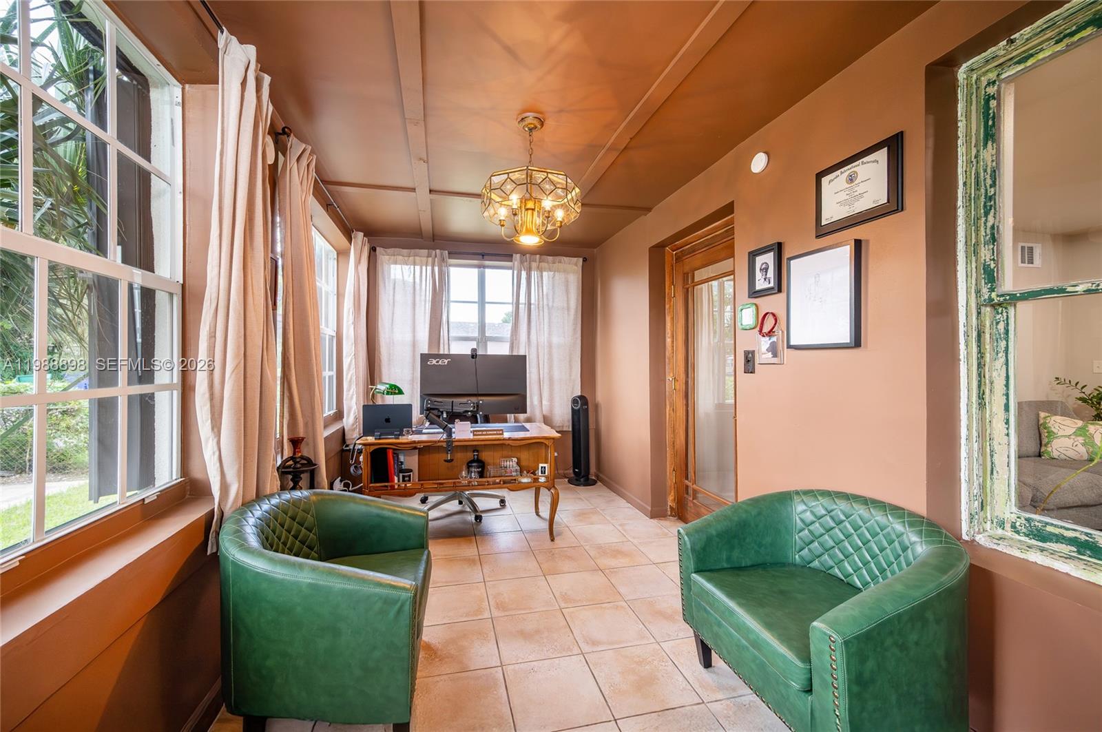 17TH AVE MANOR - Residential