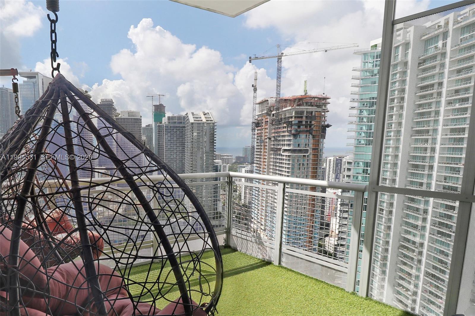 WIND CONDO - Residential