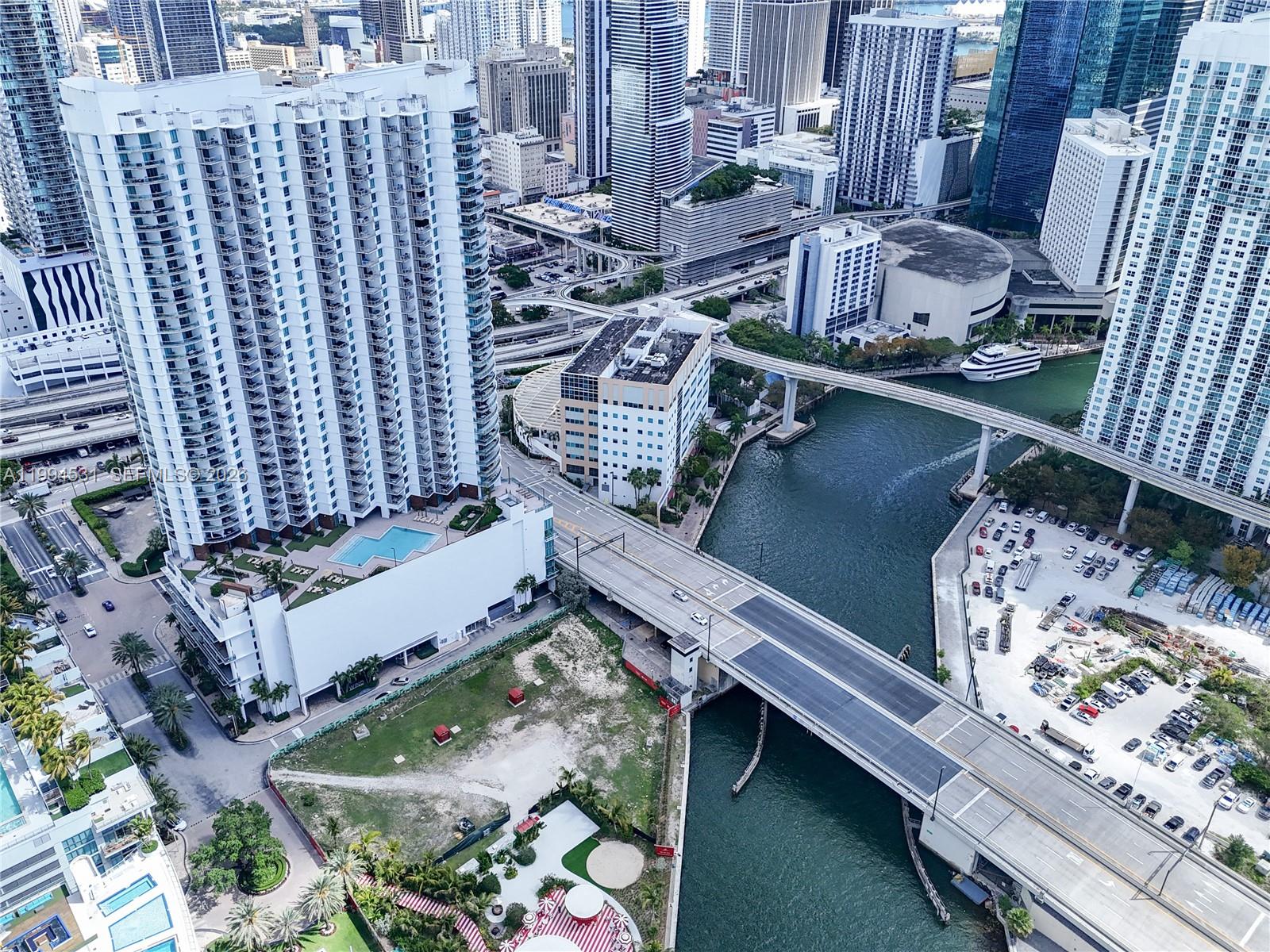 WIND CONDO - Residential