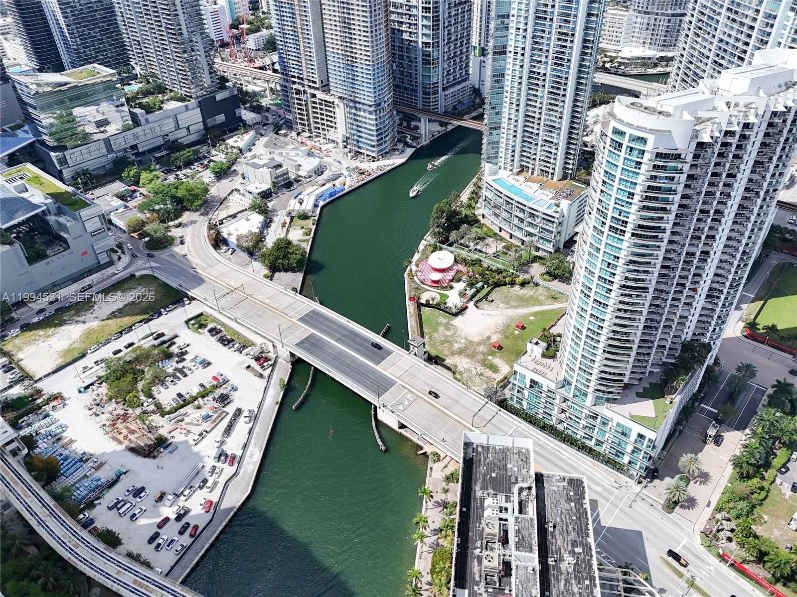 WIND CONDO - Residential