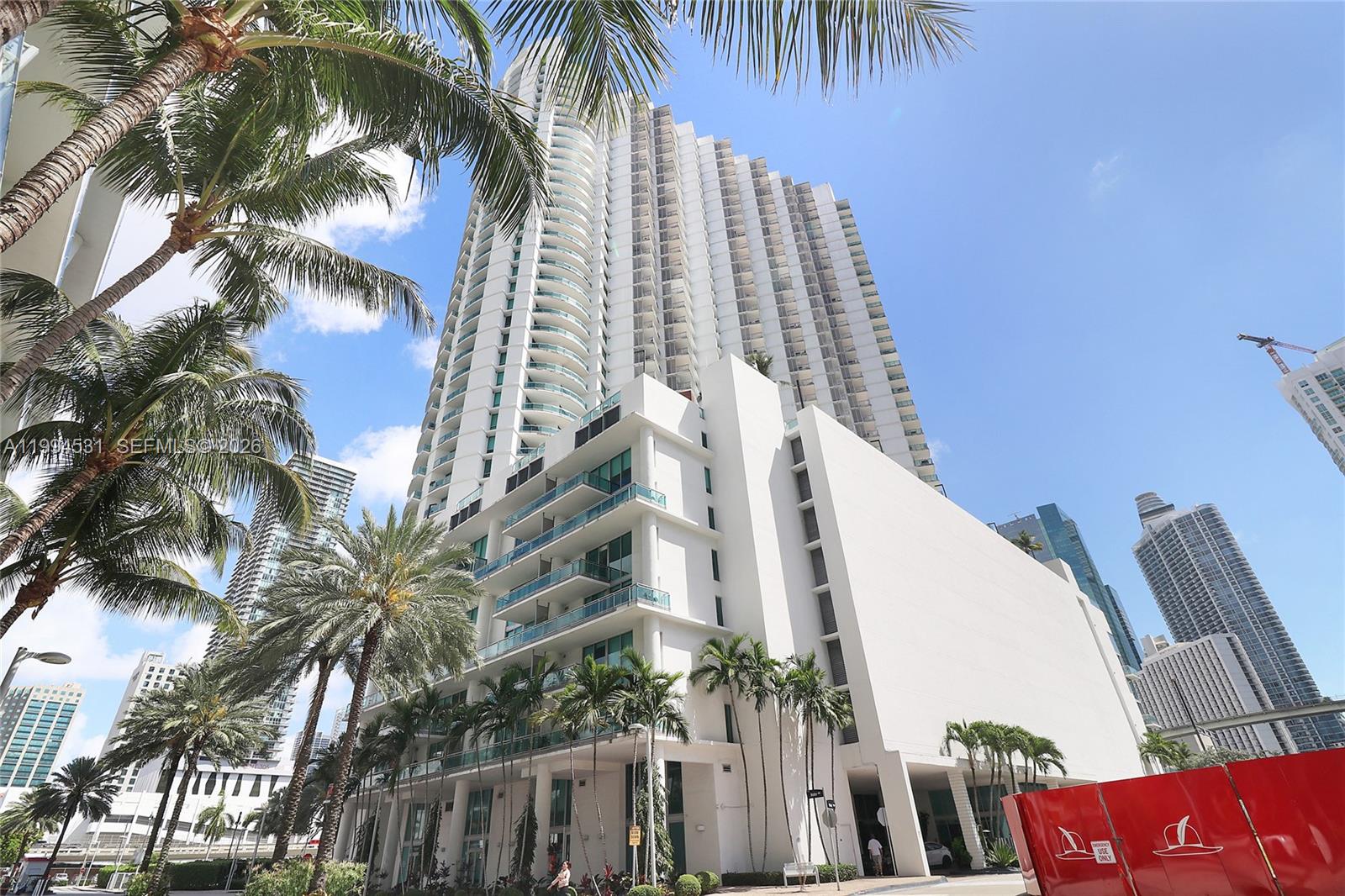 WIND CONDO - Residential