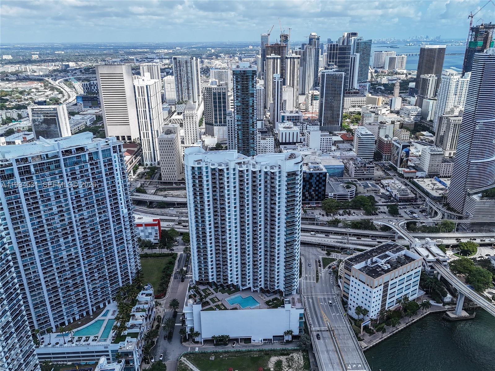 WIND CONDO - Residential
