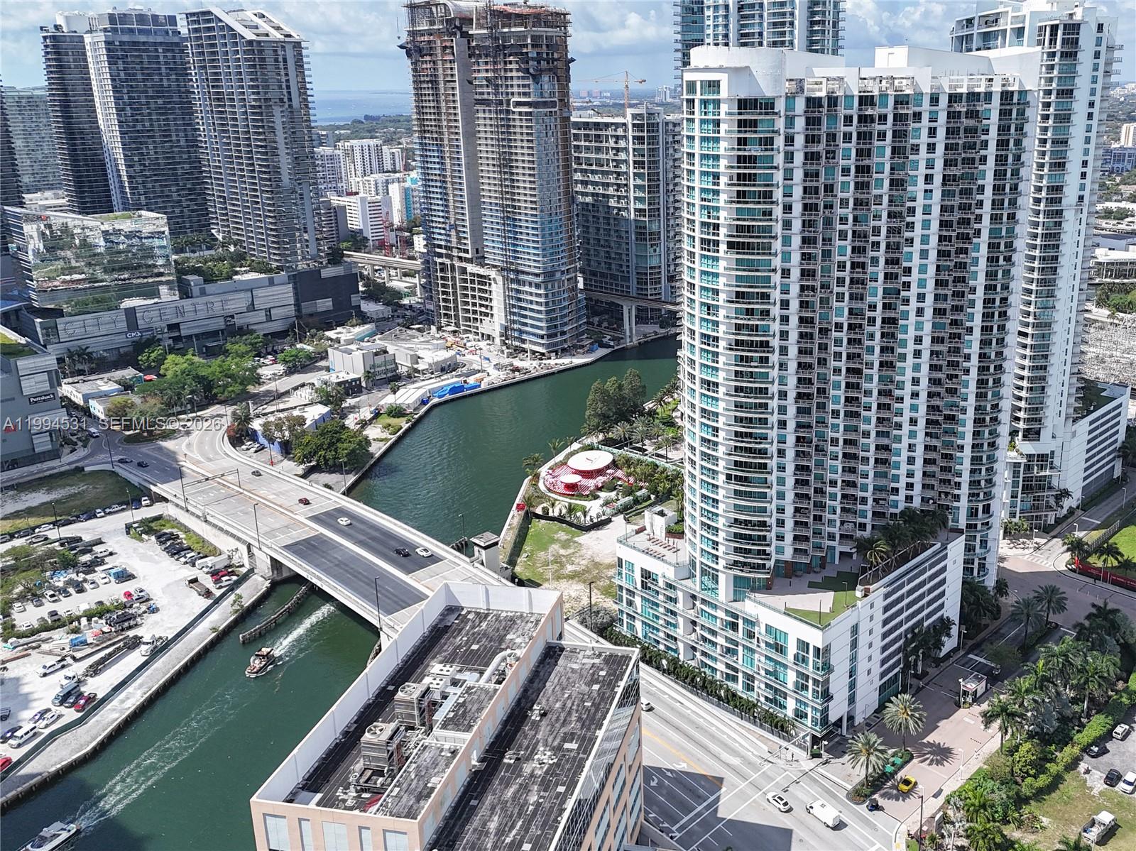 WIND CONDO - Residential