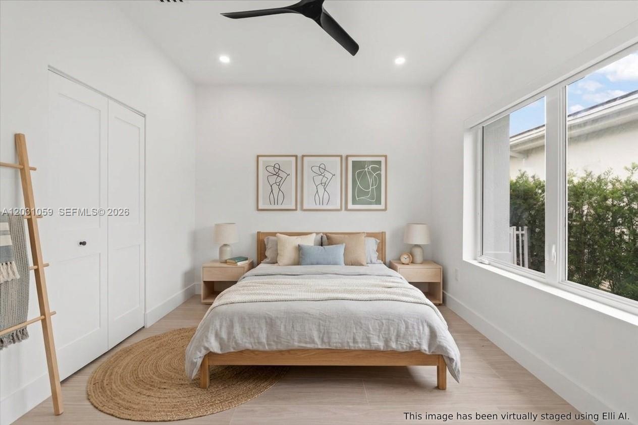 UNIVERSITY ESTATES - Residential Lease