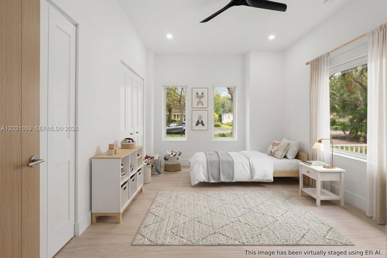 UNIVERSITY ESTATES - Residential Lease