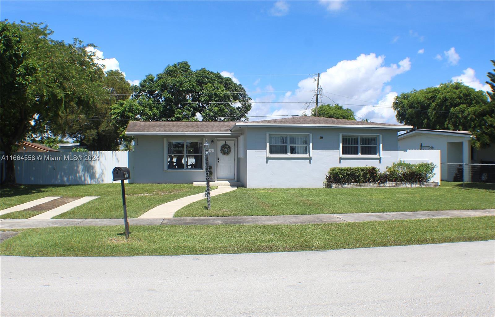 SO MIAMI HEIGHTS ADDN E - Residential