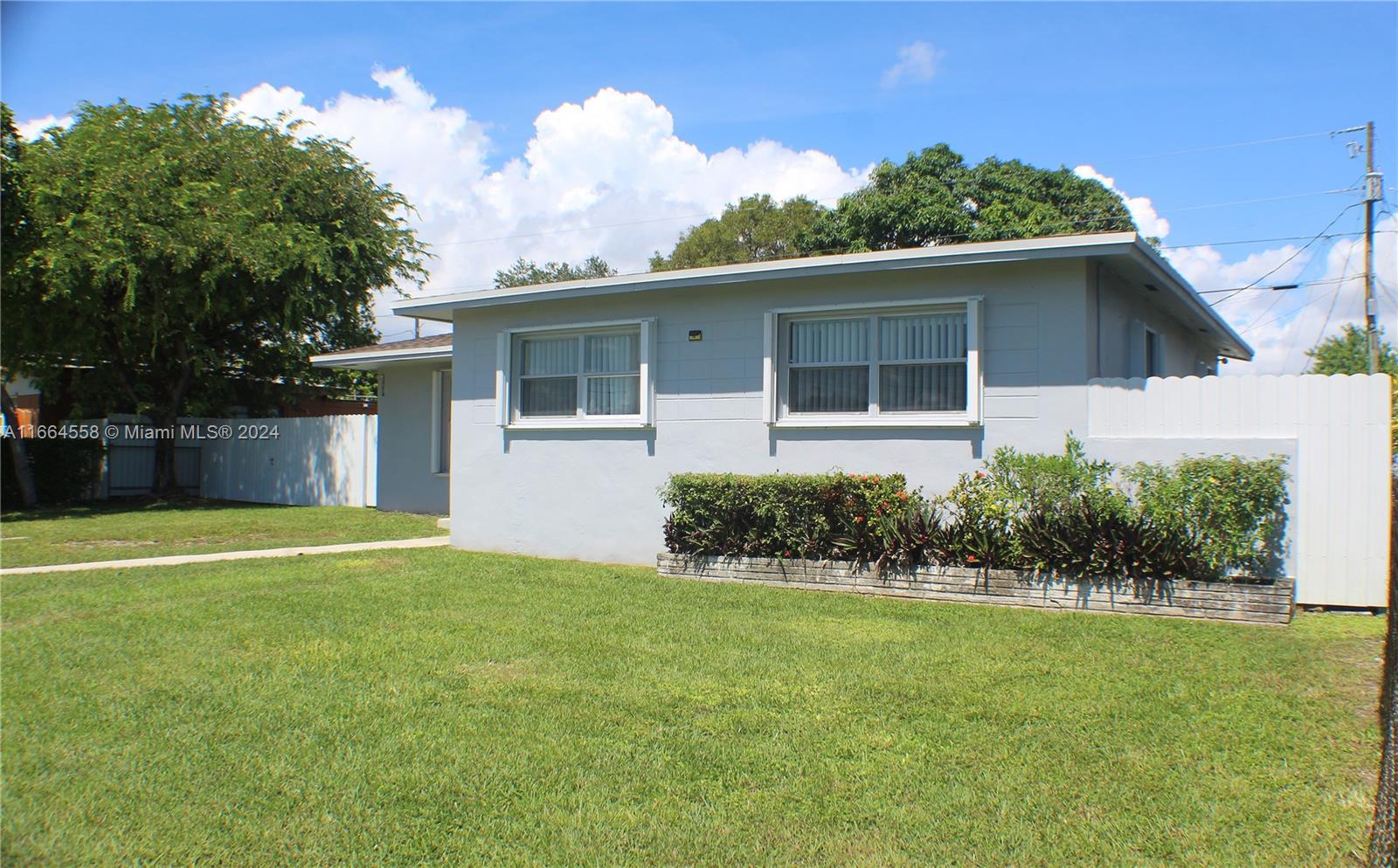 SO MIAMI HEIGHTS ADDN E - Residential