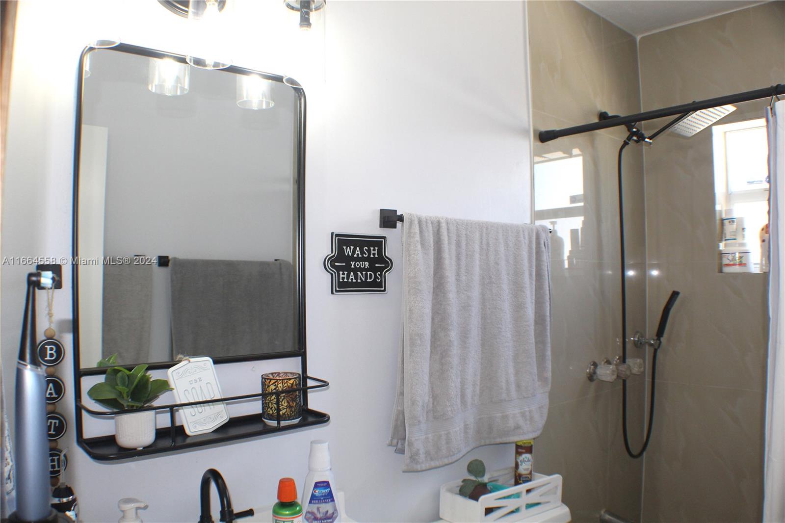 SO MIAMI HEIGHTS ADDN E - Residential