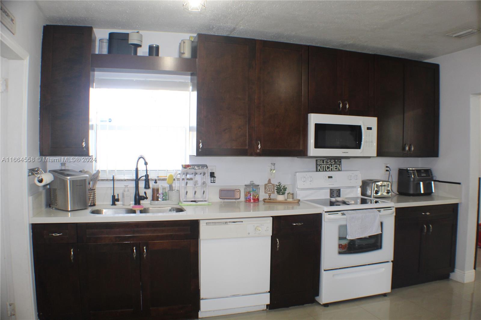 SO MIAMI HEIGHTS ADDN E - Residential